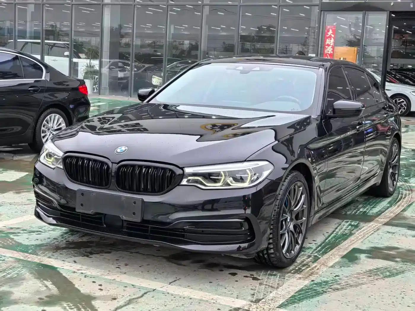 BMW 5 Series PHEV 2020 Mileage Upgrade Edition 530Le Pioneer Edition — миниатюра 1