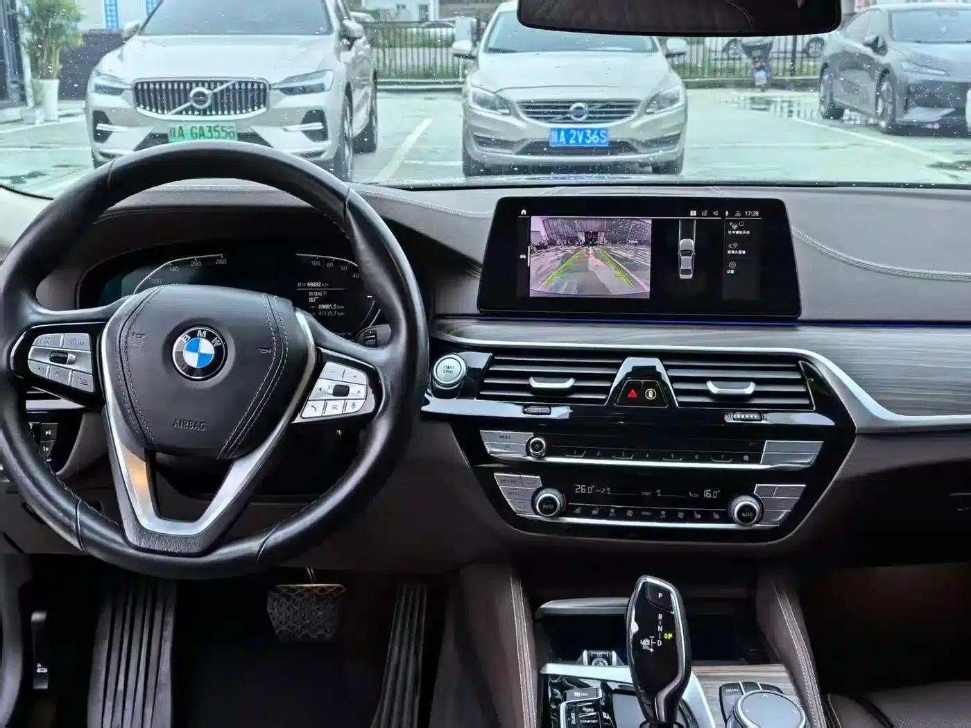 BMW 5 Series PHEV 2020 Mileage Upgrade Edition 530Le Pioneer Edition — миниатюра 4