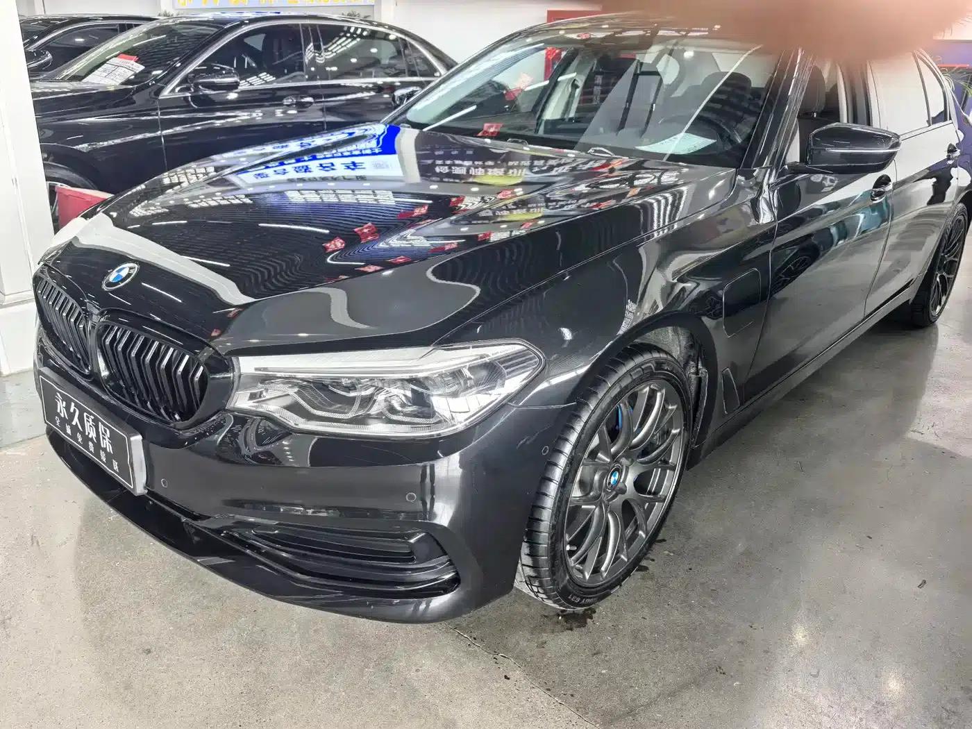 BMW 5 Series PHEV 2020 Mileage Upgrade Edition 530Le Pioneer Edition — миниатюра 7