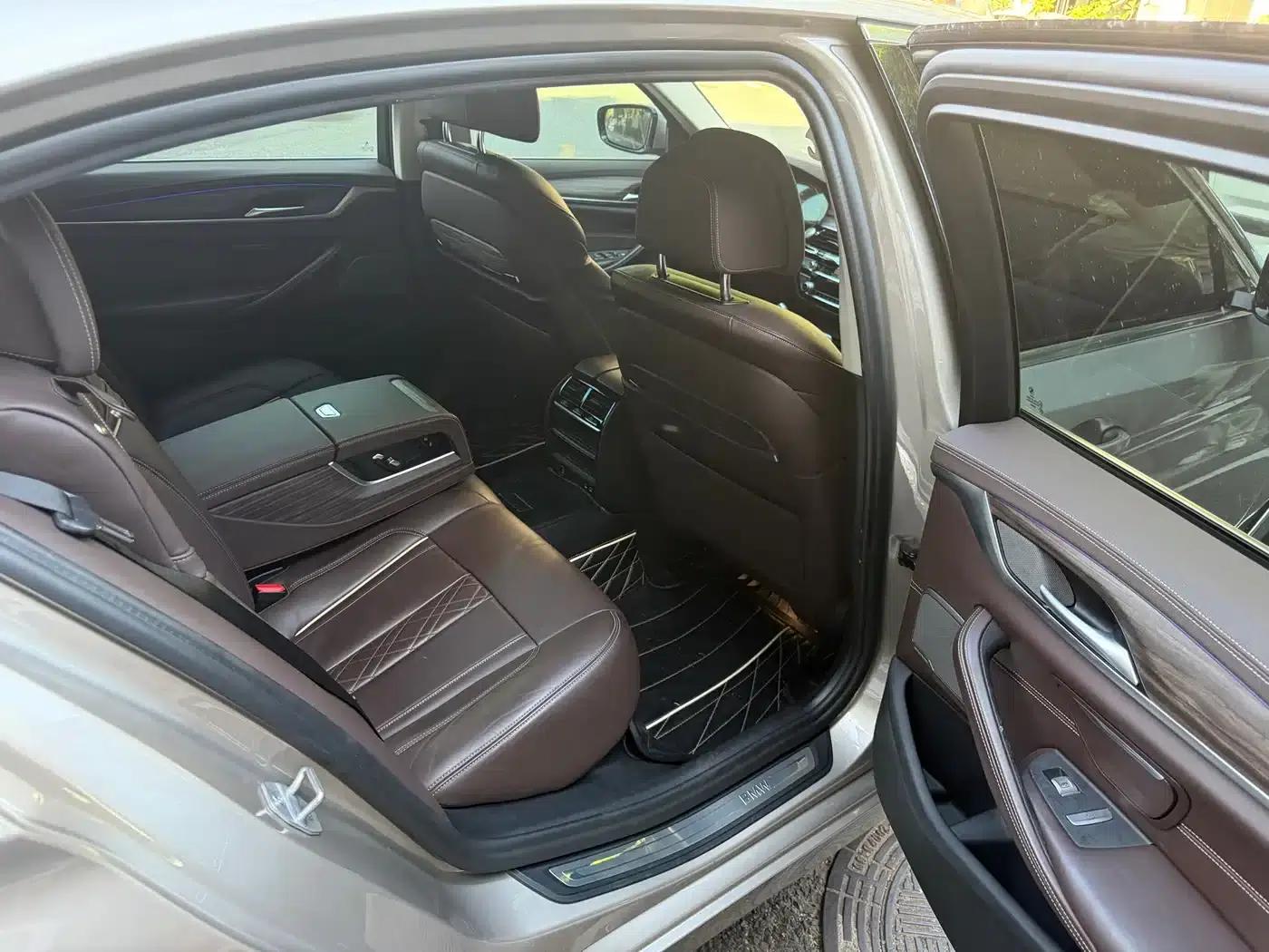 BMW 5 Series PHEV 2020 530Le Pioneer Edition — миниатюра 10