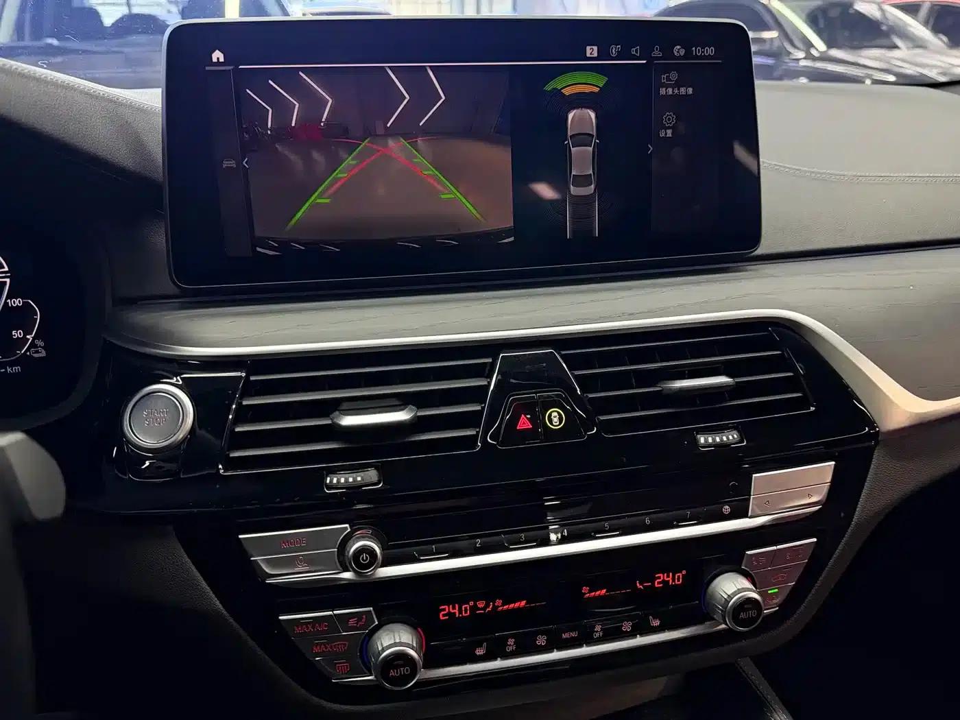 BMW 5 Series PHEV 2021 535Le M Sport Package — миниатюра 11