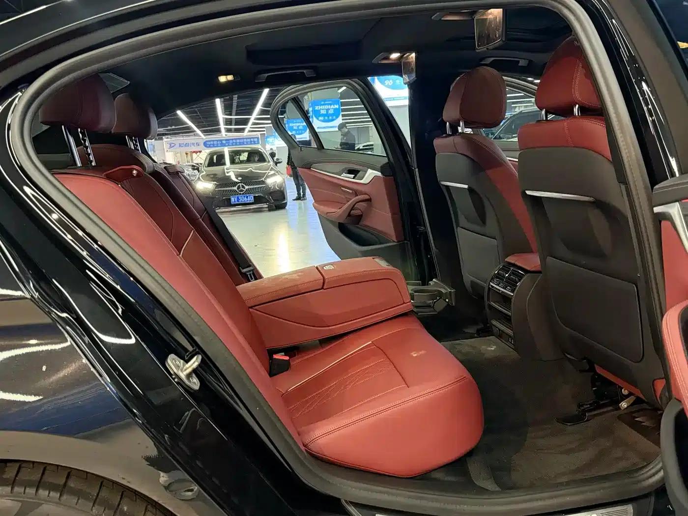 BMW 5 Series PHEV 2021 535Le M Sport Package — миниатюра 14