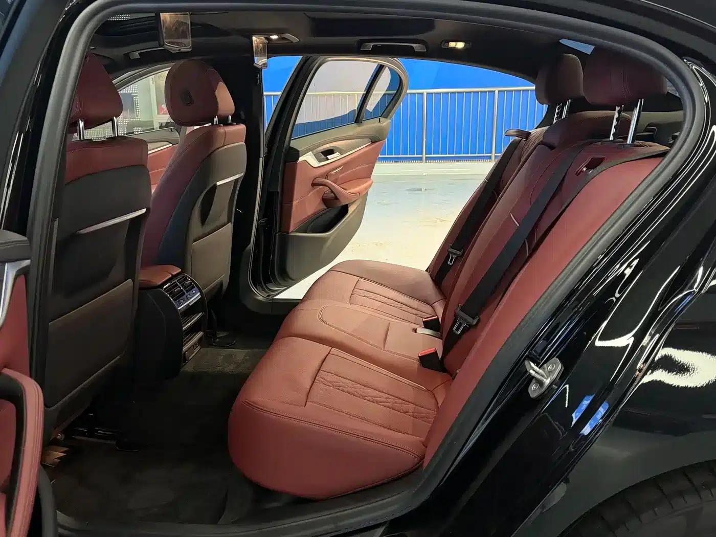 BMW 5 Series PHEV 2021 535Le M Sport Package — миниатюра 17