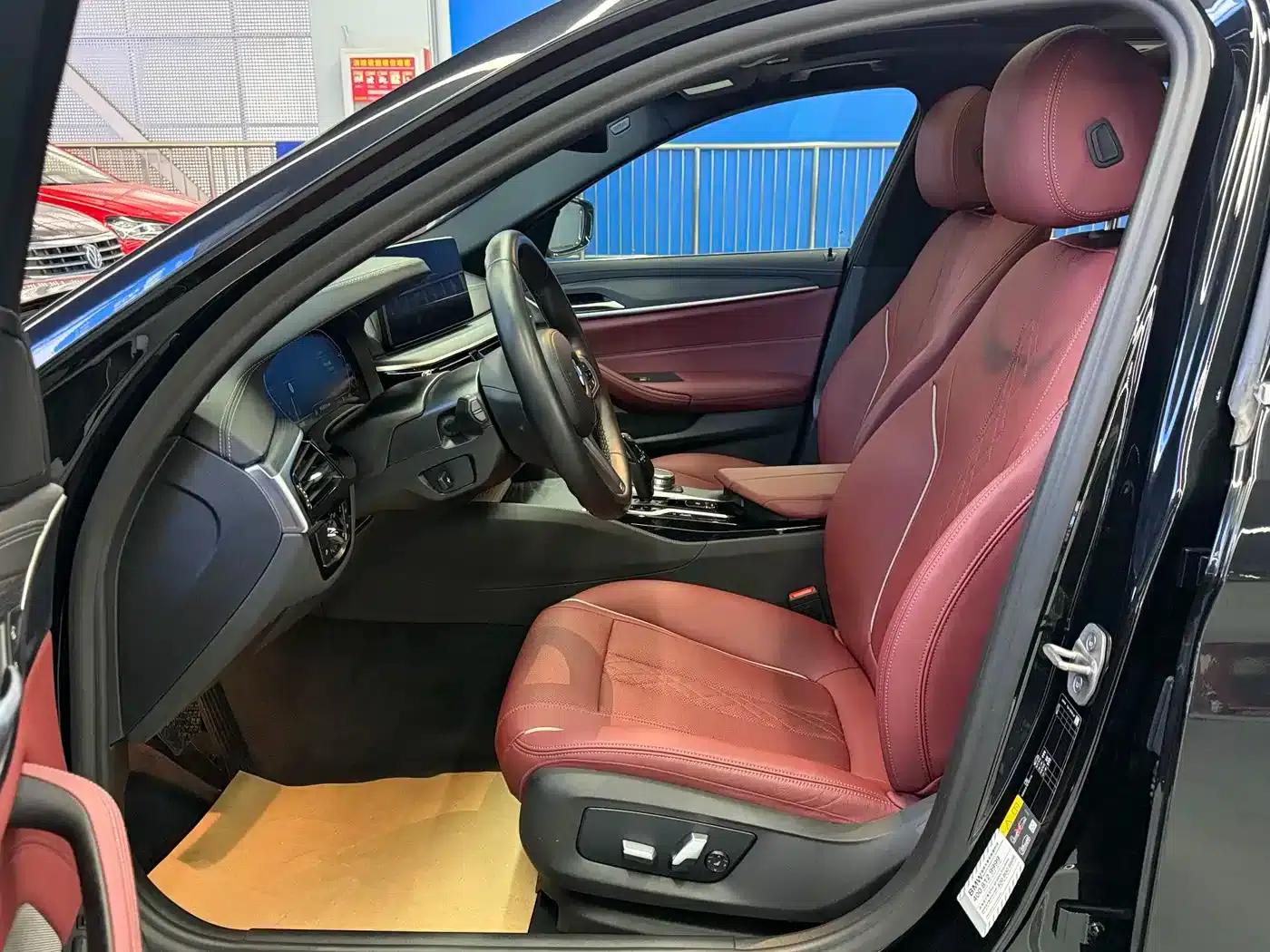 BMW 5 Series PHEV 2021 535Le M Sport Package — миниатюра 8