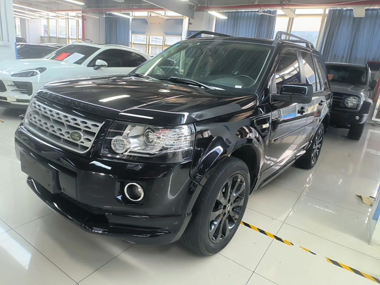 Land Rover Freelander 2 2015 2.0T Si4 HSE Luxury Collector's Edition — миниатюра 1