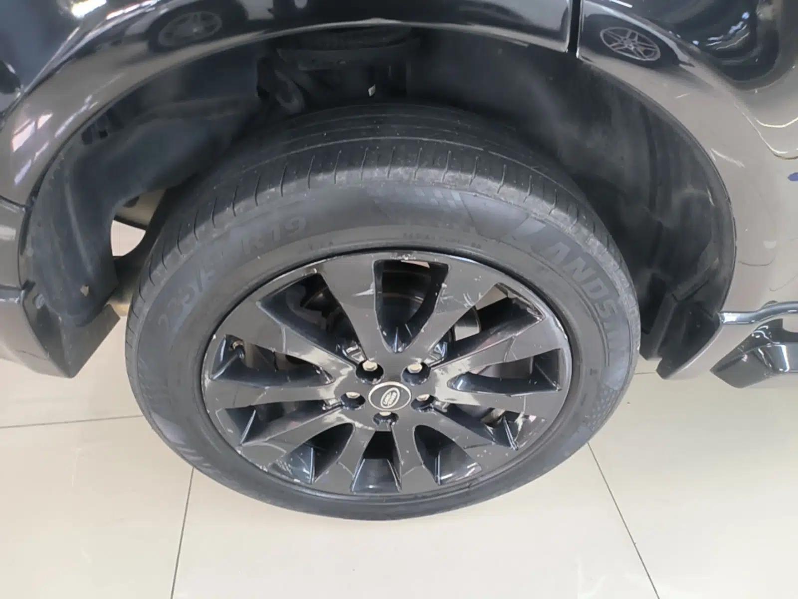 Land Rover Freelander 2 2015 2.0T Si4 HSE Luxury Collector's Edition — миниатюра 11