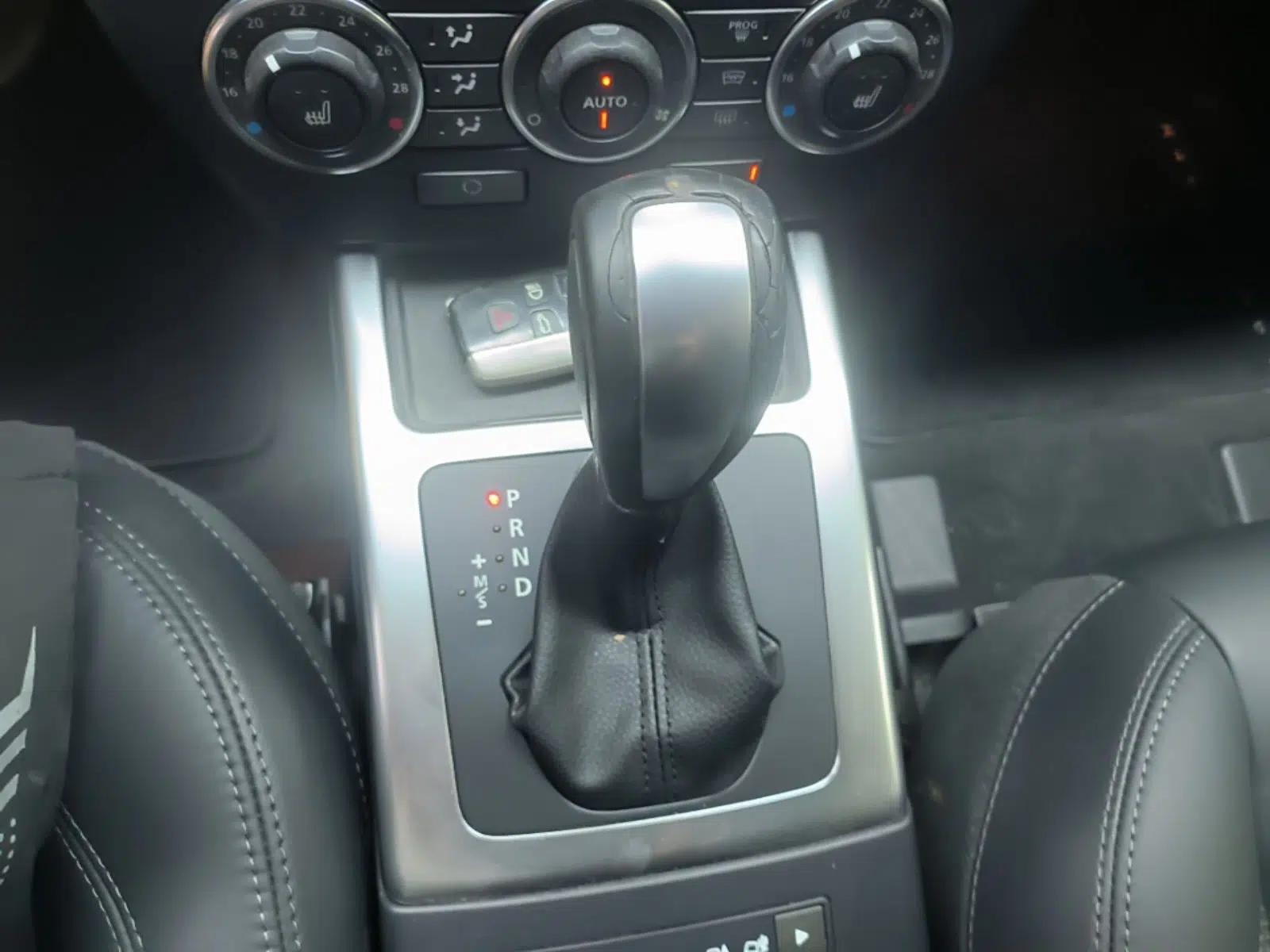 Land Rover Freelander 2 2015 2.0T Si4 HSE Luxury Collector's Edition — миниатюра 16