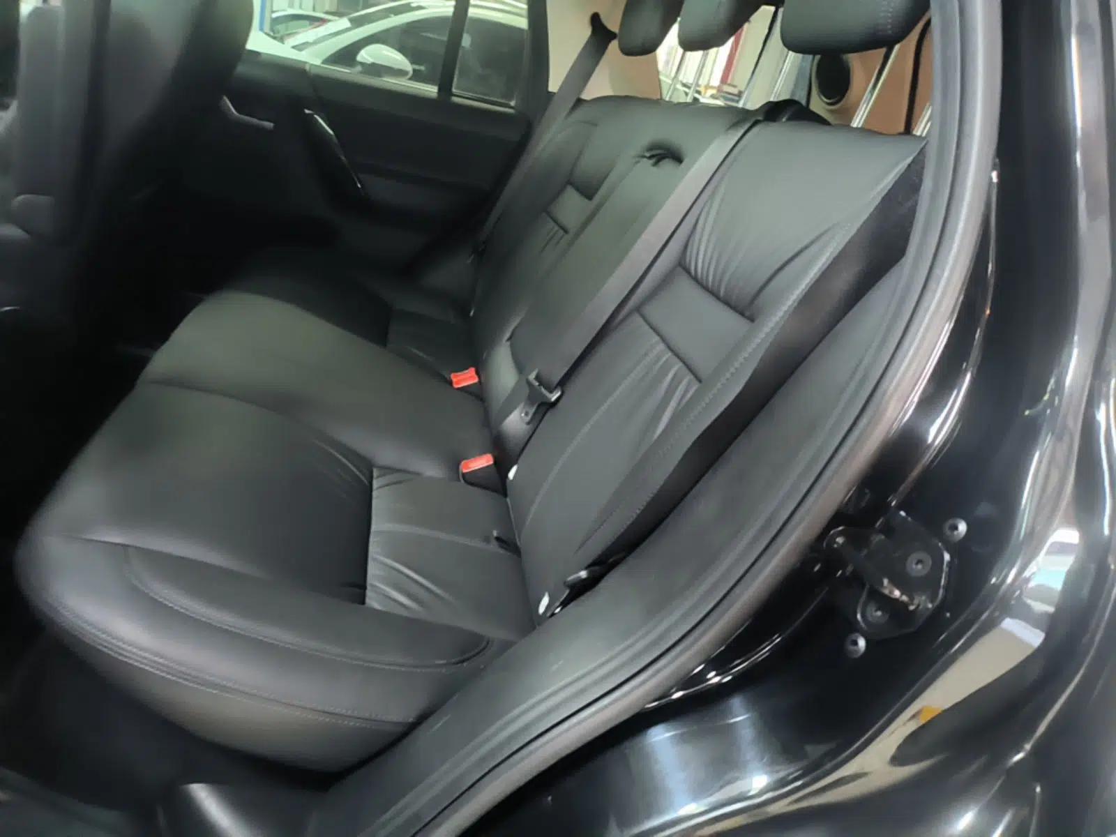 Land Rover Freelander 2 2015 2.0T Si4 HSE Luxury Collector's Edition — миниатюра 20