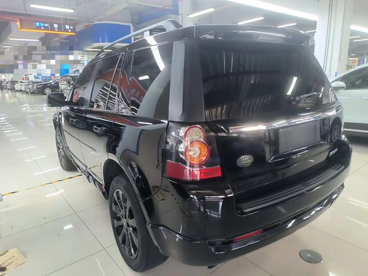 Land Rover Freelander 2 2015 2.0T Si4 HSE Luxury Collector's Edition — миниатюра 4