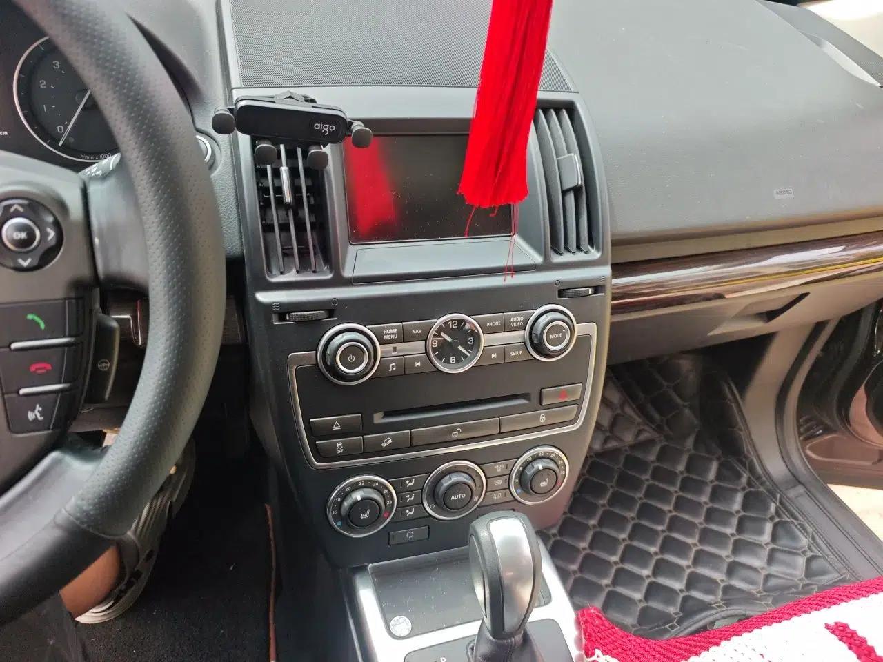 Land Rover Freelander 2 2014 2.0T Si4 SE Gasoline Version — миниатюра 13