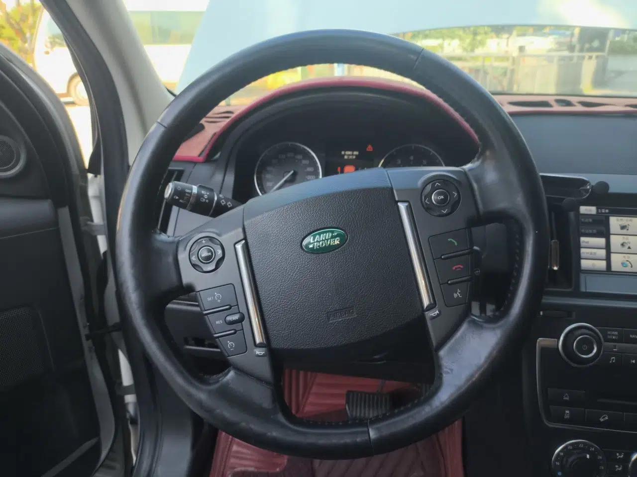 Land Rover Freelander 2 2015 2.0T Si4 XS Collection Edition — миниатюра 10