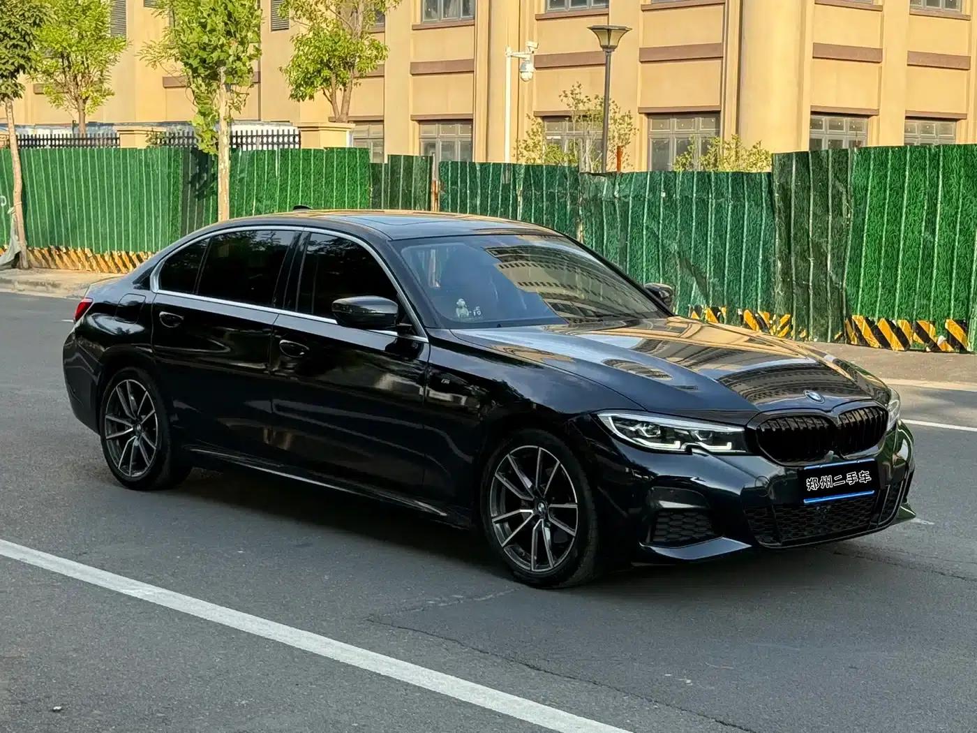 2021 BMW 3 Series 325Li M Sport Shadow Edition — миниатюра 3
