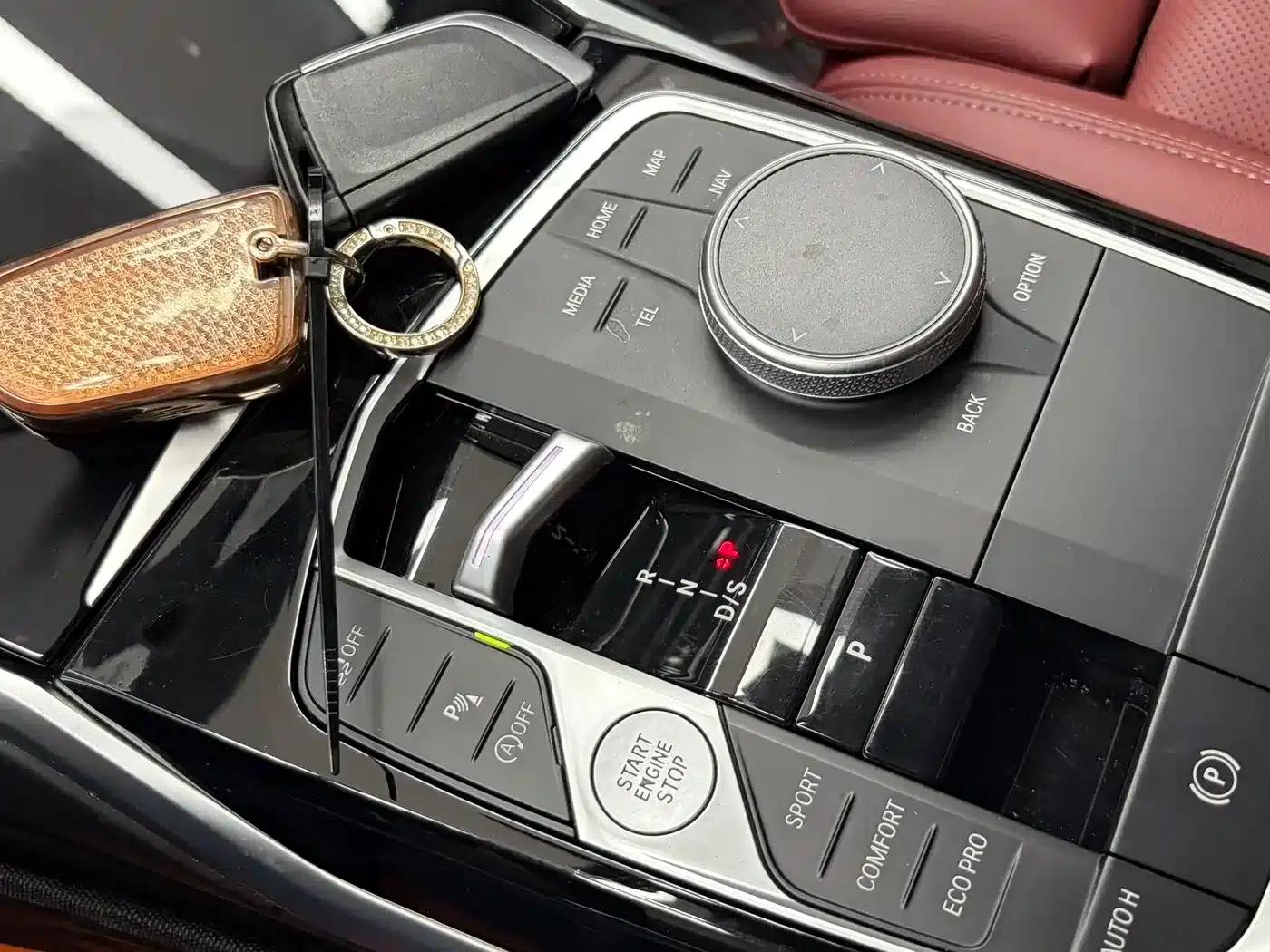 2023 BMW 3 Series 320Li M Sport Package — миниатюра 12