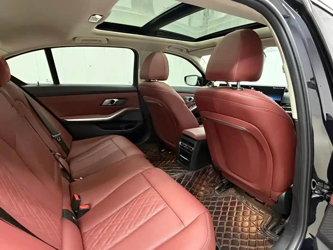 2023 BMW 3 Series 320Li M Sport Package — миниатюра 16