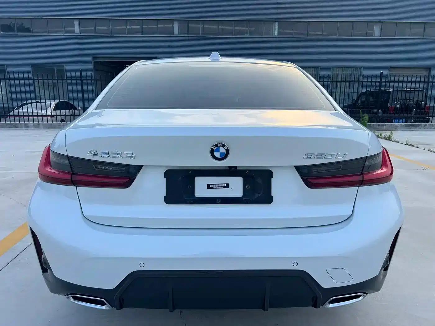 2023 BMW 3 Series 320Li M Sport Package — миниатюра 5