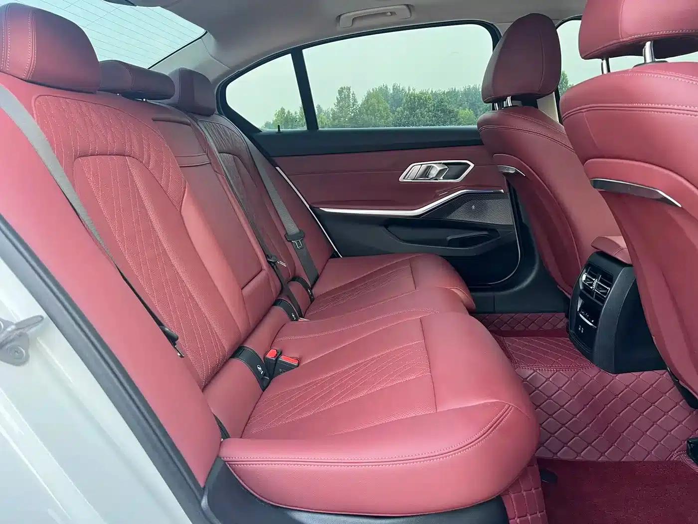 2023 BMW 3 Series 320Li M Sport Package — миниатюра 10