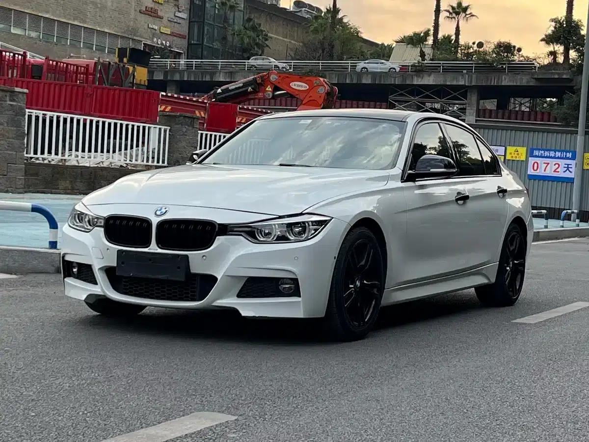 2019 BMW 3 Series 320i M Sport Package — миниатюра 1