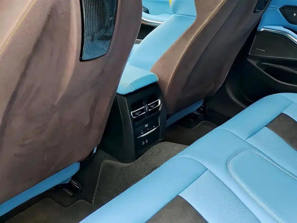 2023 BMW 3 Series 330i M Sport Shadow Edition — миниатюра 9