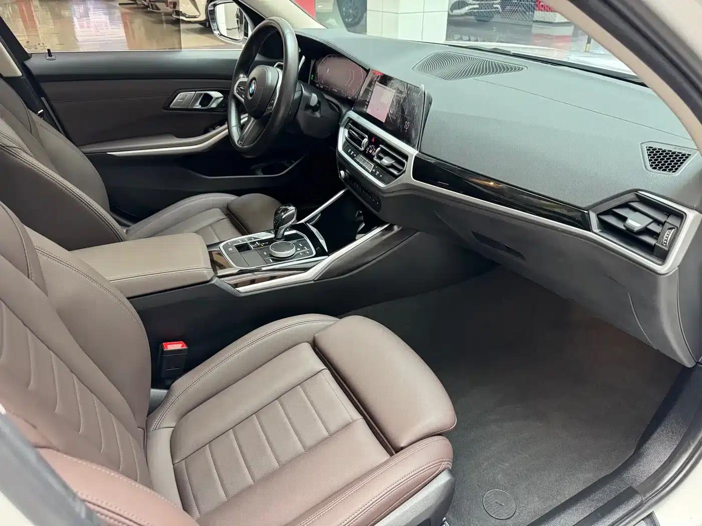 2020 BMW 3 Series 320Li M Sport Package — миниатюра 18