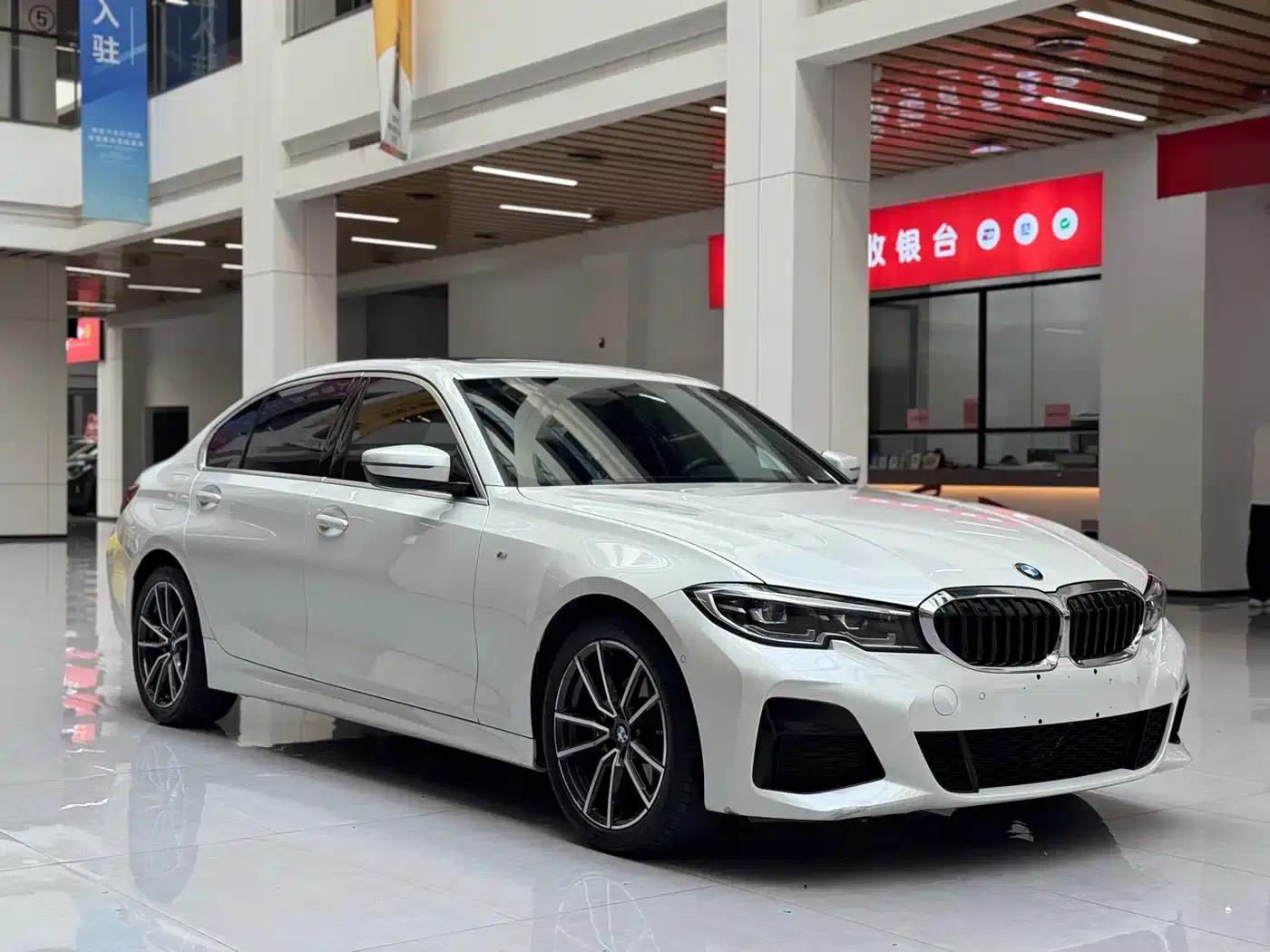 2020 BMW 3 Series 320Li M Sport Package — миниатюра 3