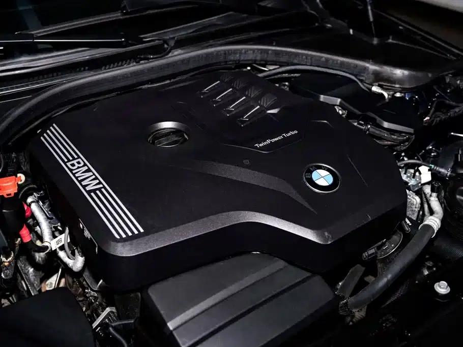 2024 BMW 3 Series 320Li M Sport Package — миниатюра 12