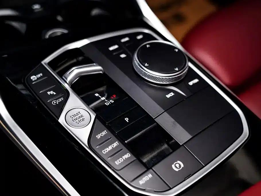 2024 BMW 3 Series 320Li M Sport Package — миниатюра 21