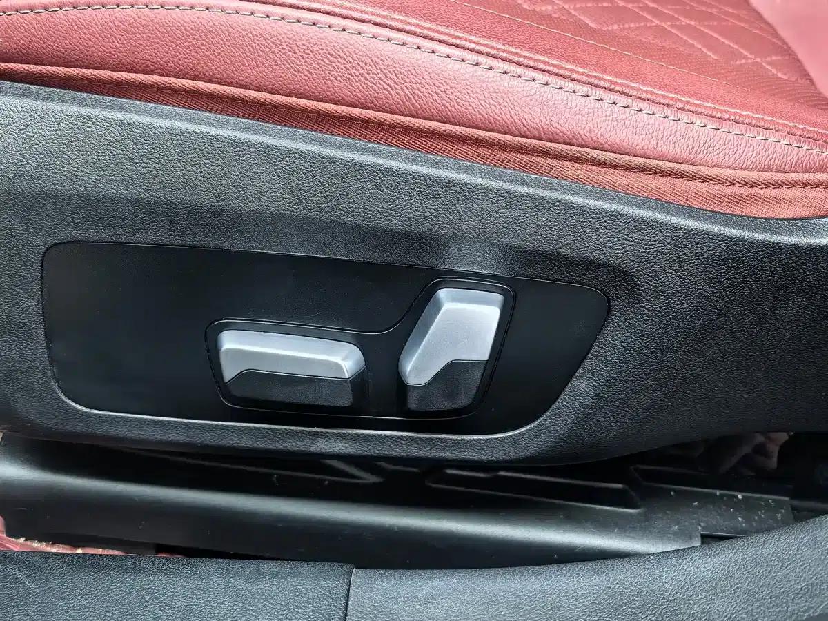 2022 BMW 3 Series 325Li M Sport Package — миниатюра 12