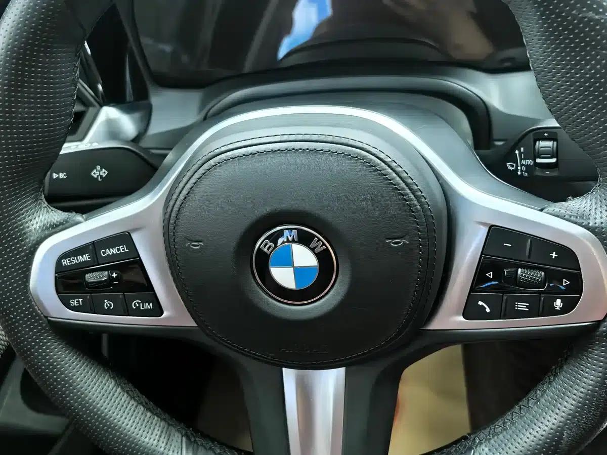 2022 BMW 3 Series 325Li M Sport Package — миниатюра 15