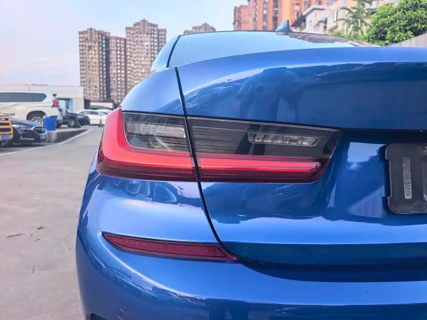 2020 BMW 3 Series 325Li M Sport Shadow Edition — миниатюра 8