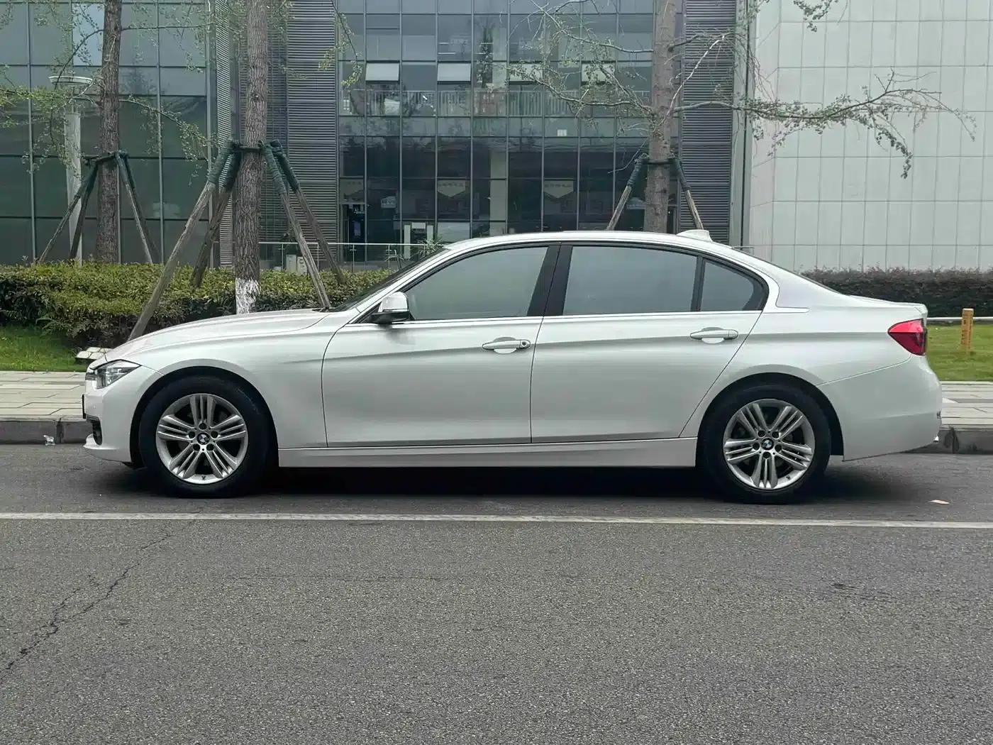 2016 BMW 3 Series 320Li Fashion Edition — миниатюра 2