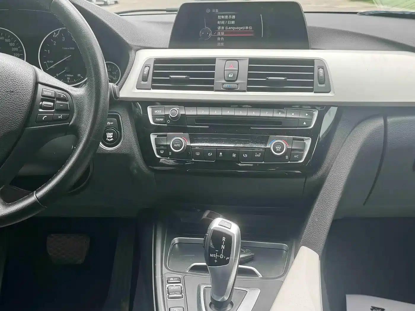 2016 BMW 3 Series 320Li Fashion Edition — миниатюра 12