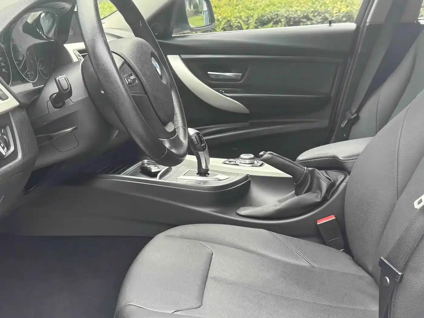 2016 BMW 3 Series 320Li Fashion Edition — миниатюра 9