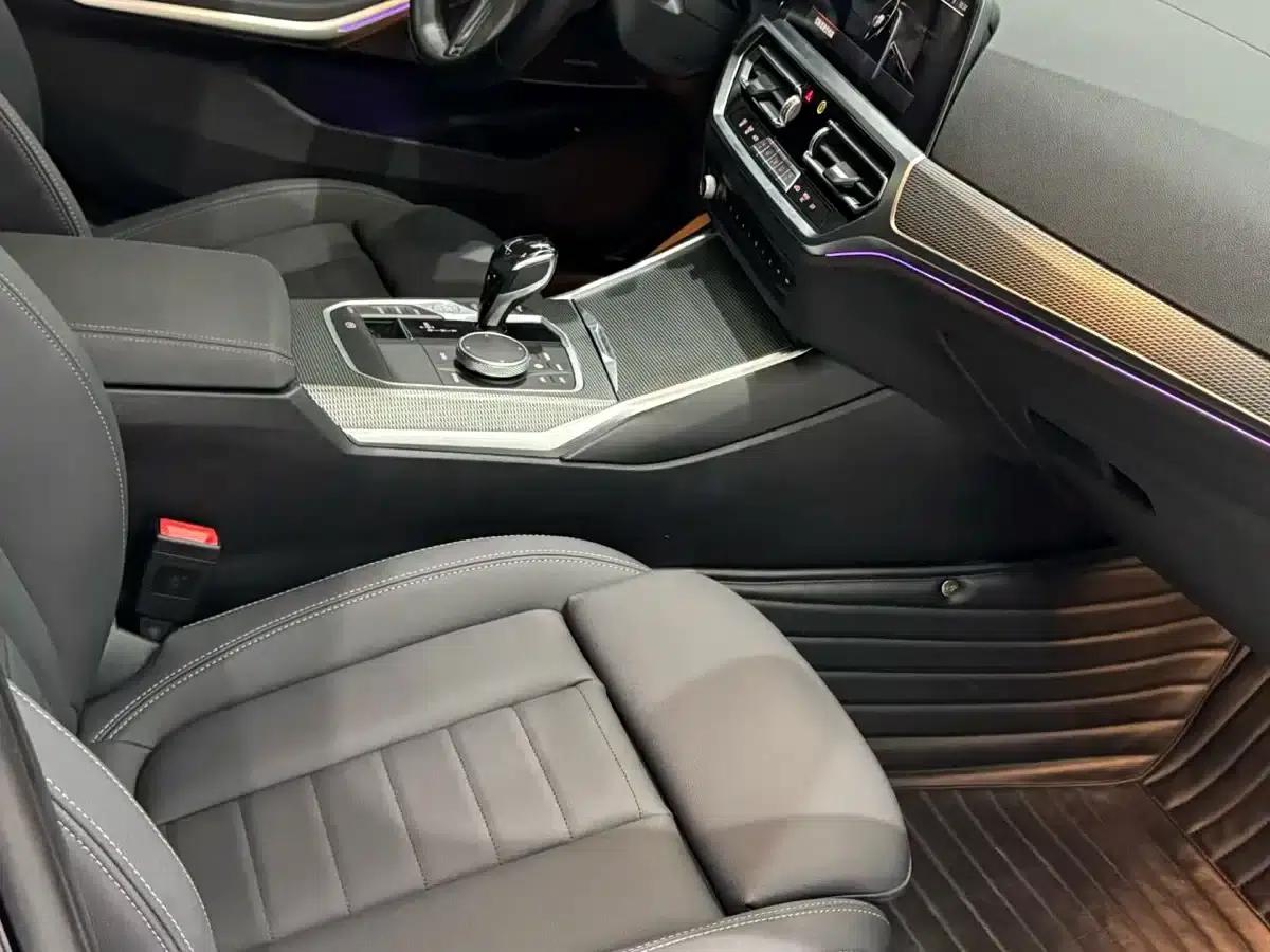 2021 BMW 3 Series 325i M Sport Shadow Edition — миниатюра 4