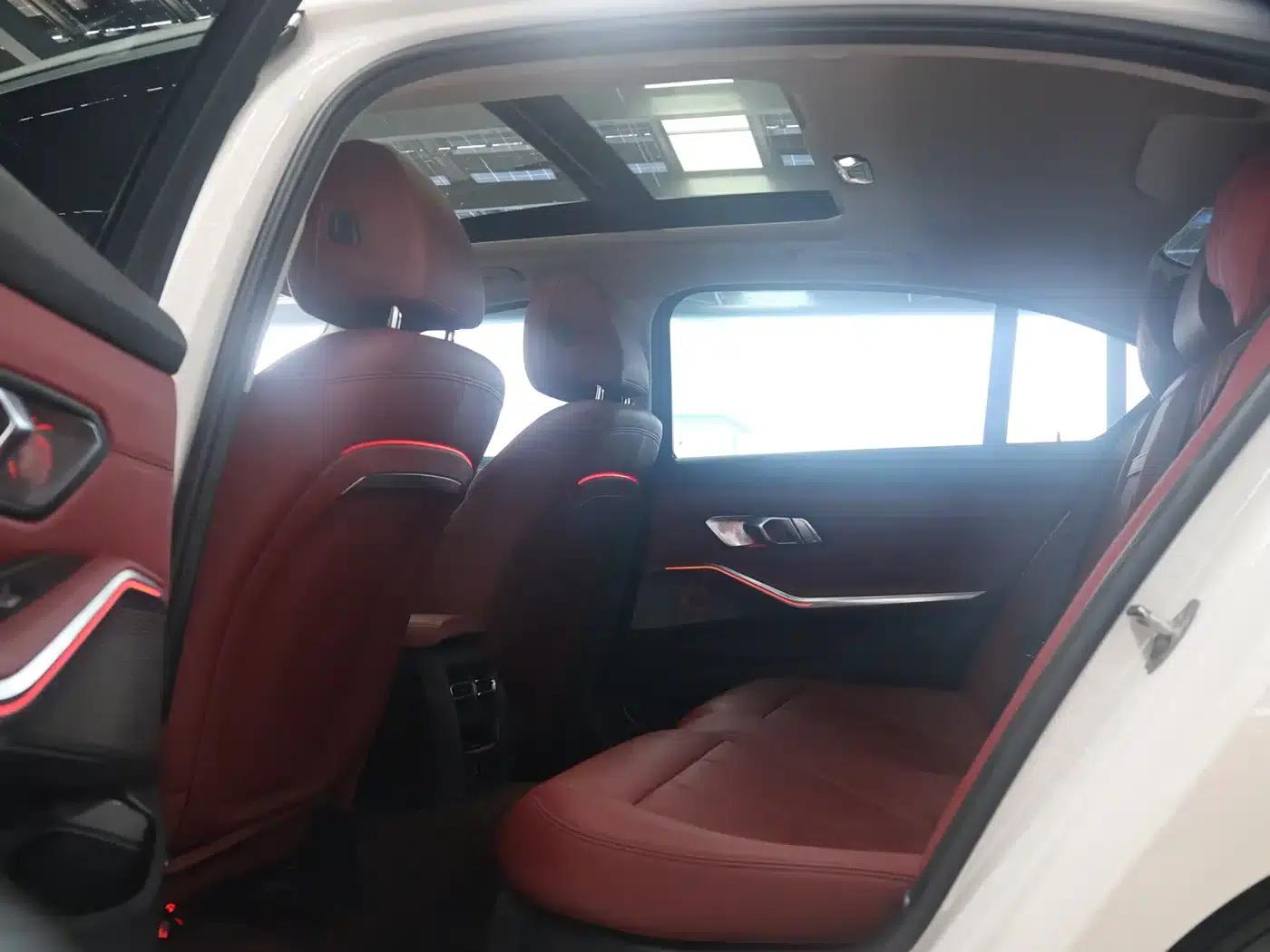 2023 BMW 3 Series 320i M Sport Package — миниатюра 8