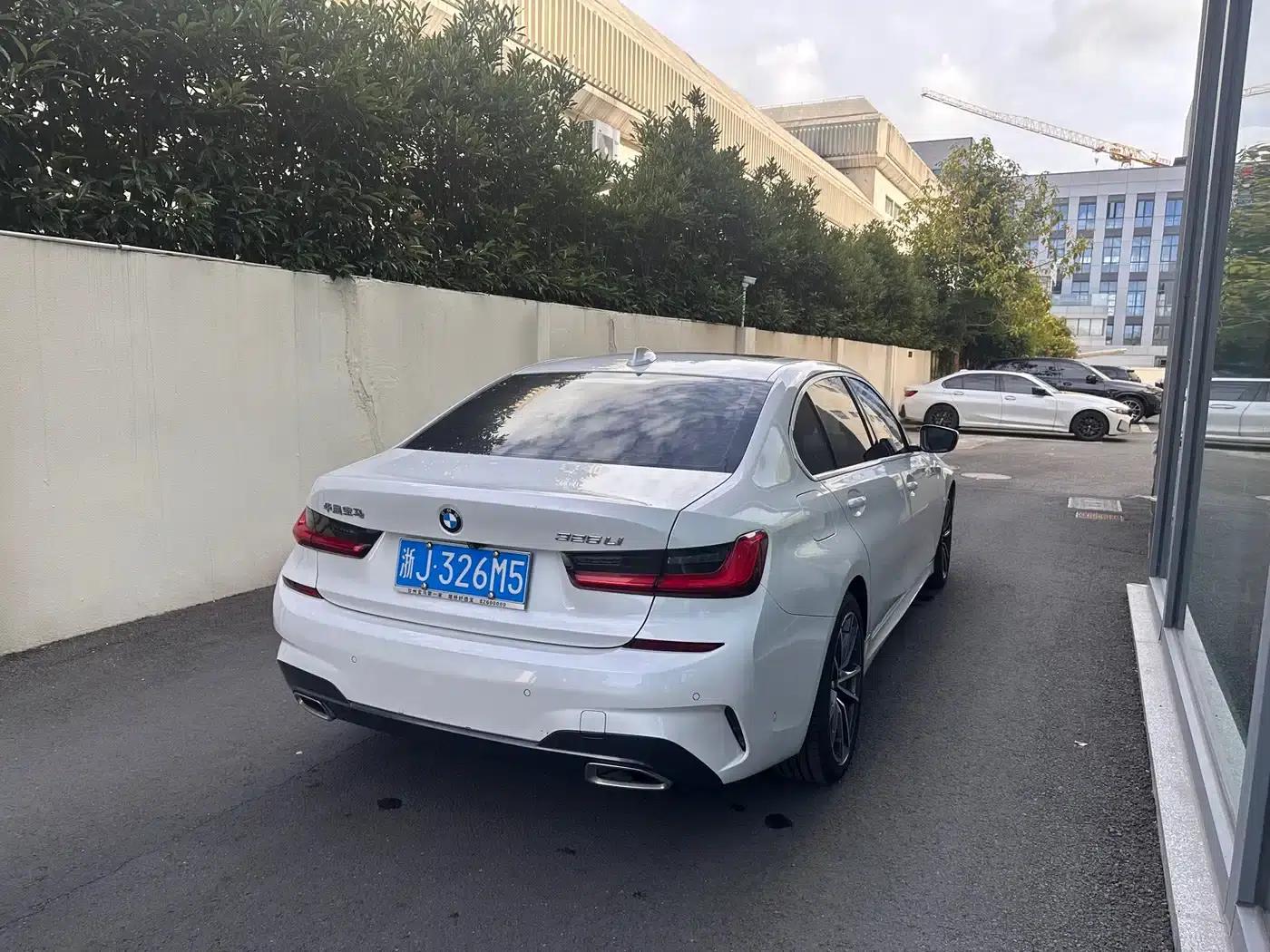 2020 BMW 3 Series 325Li M Sport Package — миниатюра 9