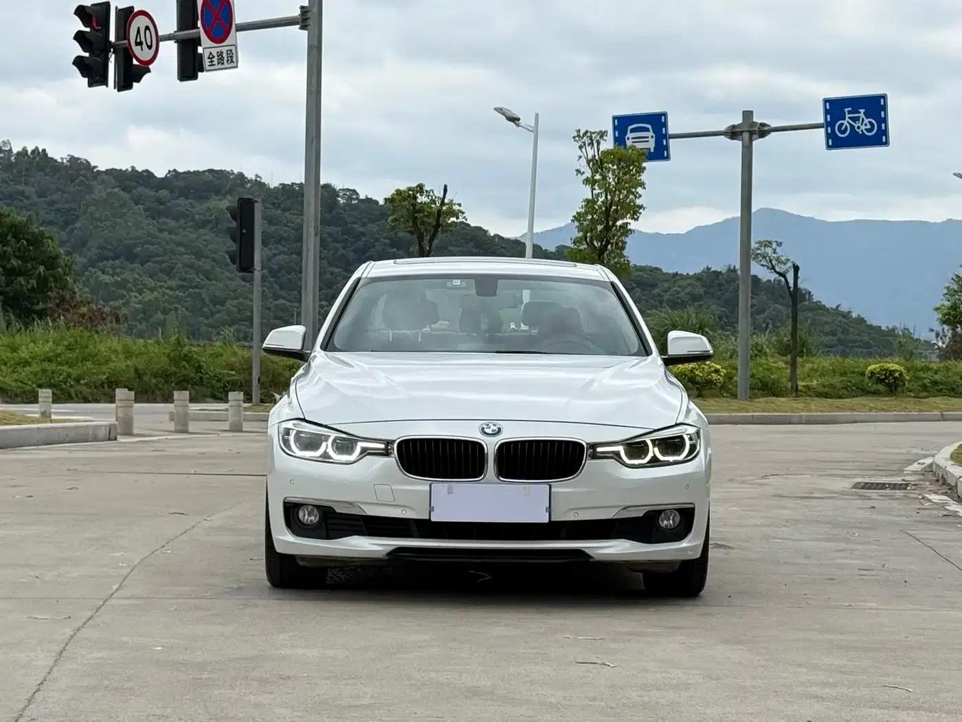2017 BMW 3 Series 320Li Fashion Edition — миниатюра 2