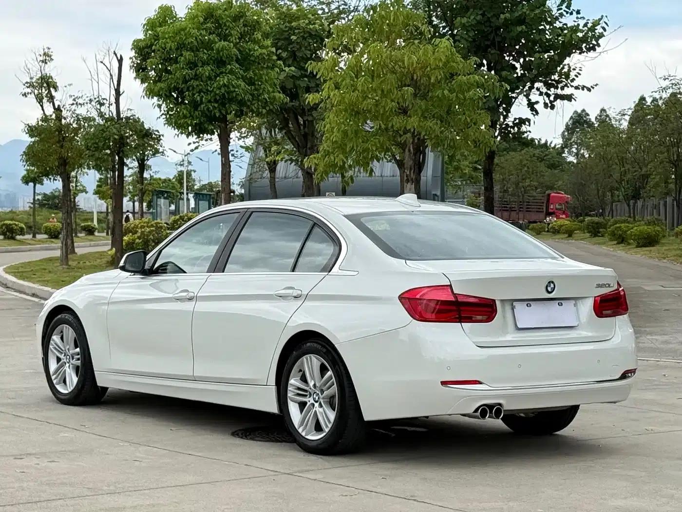 2017 BMW 3 Series 320Li Fashion Edition — миниатюра 17