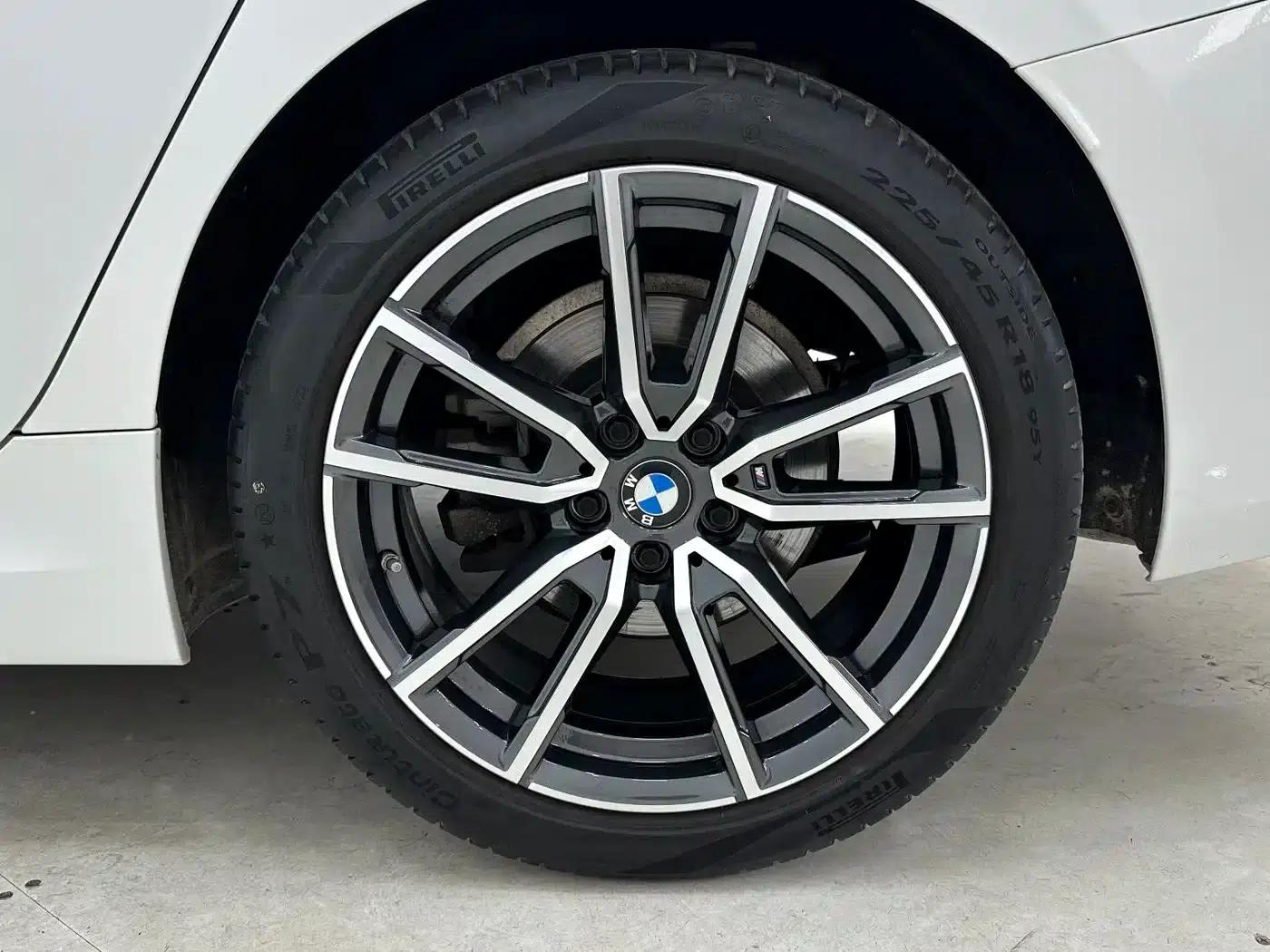 2023 BMW 3 Series 320Li M Sport Package — миниатюра 16
