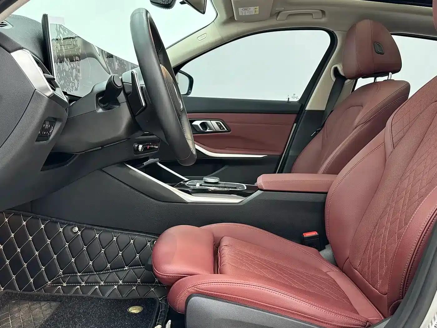 2023 BMW 3 Series 320Li M Sport Package — миниатюра 7