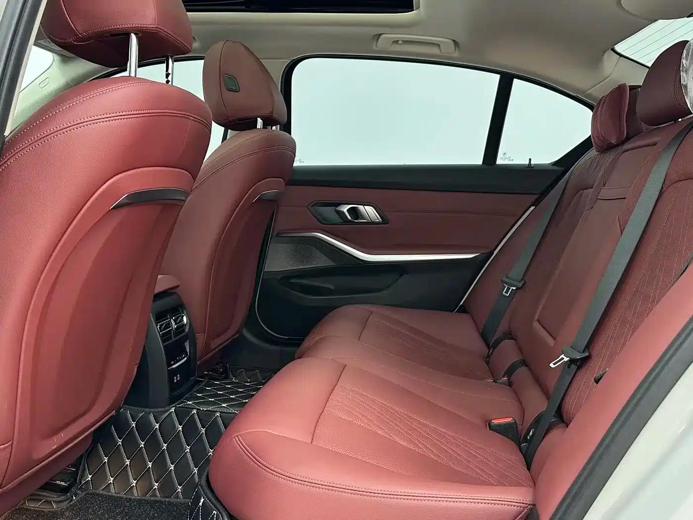 2023 BMW 3 Series 320Li M Sport Package — миниатюра 8