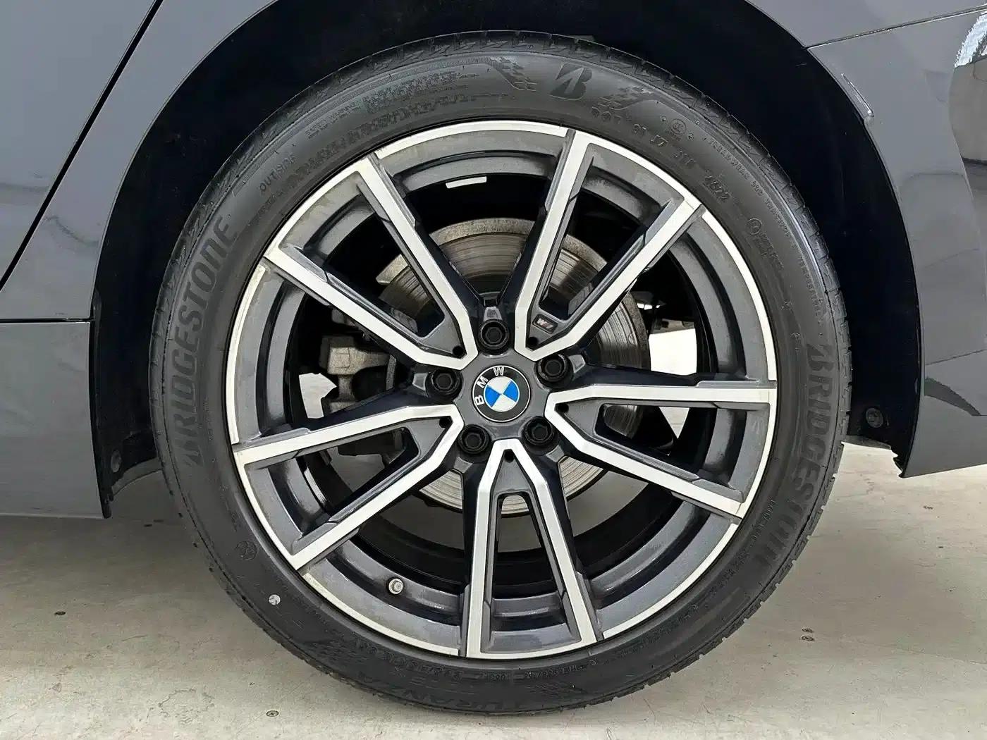 2023 BMW 3 Series 320Li M Sport Package — миниатюра 16