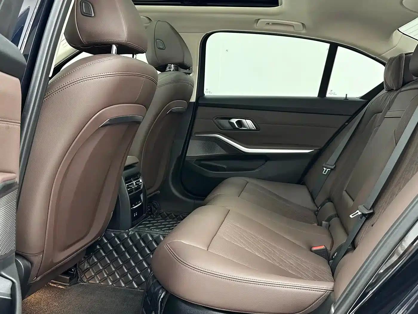 2023 BMW 3 Series 320Li M Sport Package — миниатюра 8