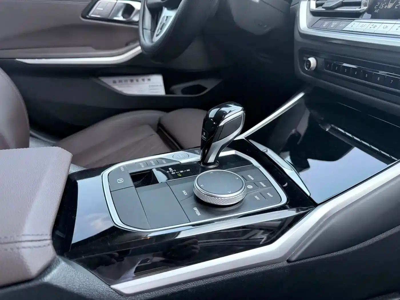 2022 BMW 3 Series Facelift 320Li M Sport Package — миниатюра 13