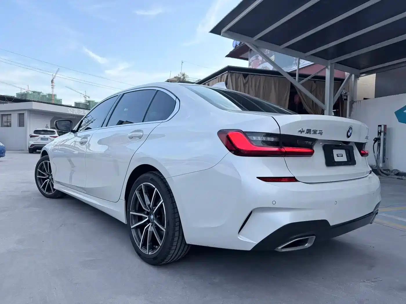 2022 BMW 3 Series Facelift 320Li M Sport Package — миниатюра 7