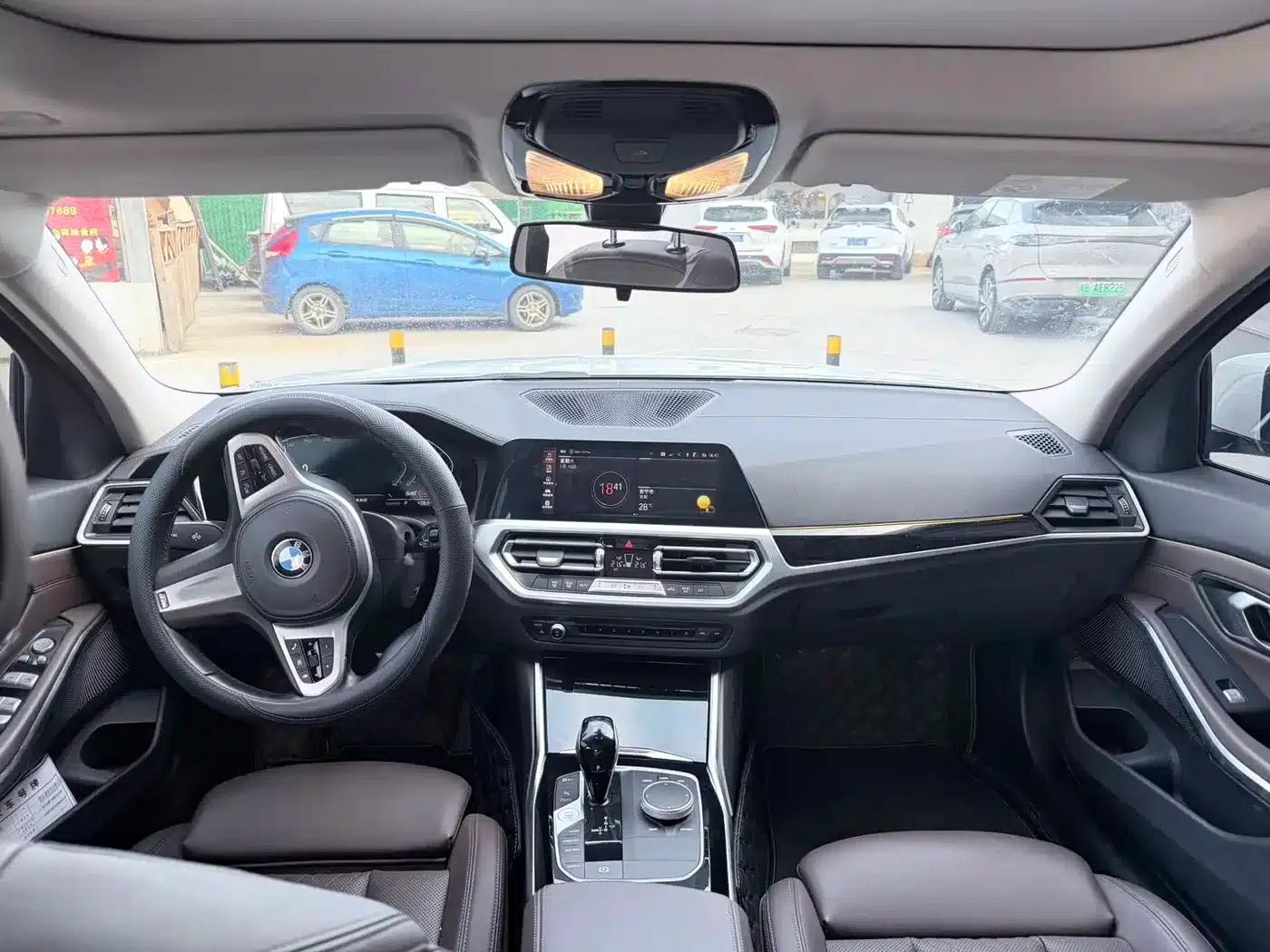 2022 BMW 3 Series Facelift 320Li M Sport Package — миниатюра 10