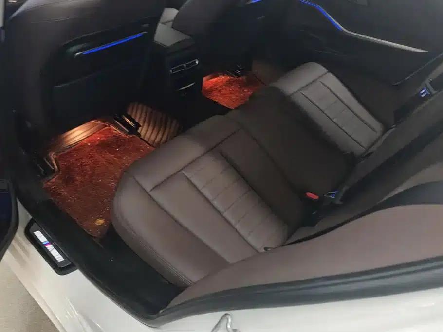 2021 BMW 3 Series 325Li M Sport Package — миниатюра 11