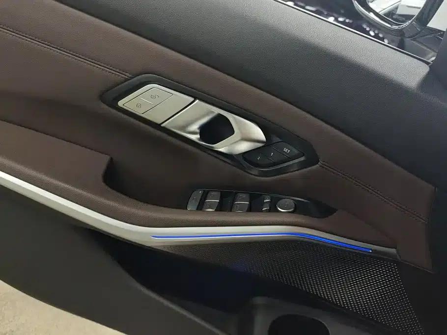2021 BMW 3 Series 325Li M Sport Package — миниатюра 7