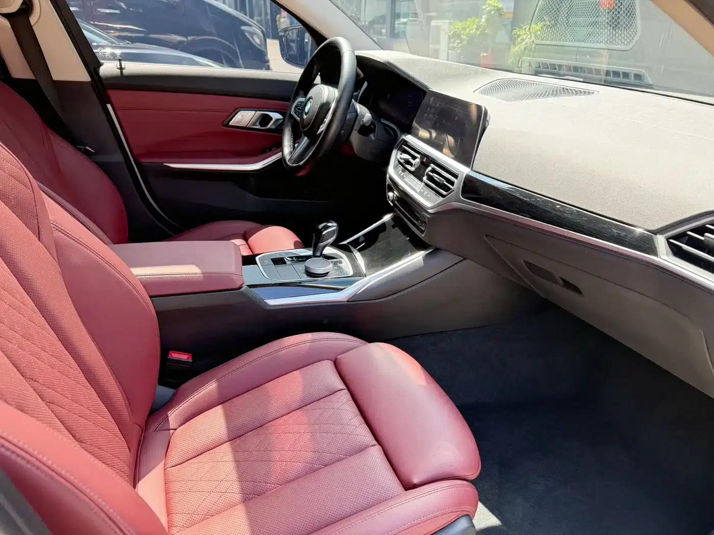 2022 BMW 3 Series 320Li M Sport Package — миниатюра 12