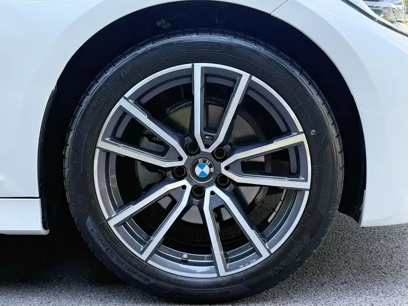 2022 BMW 3 Series 320Li M Sport Package — миниатюра 4