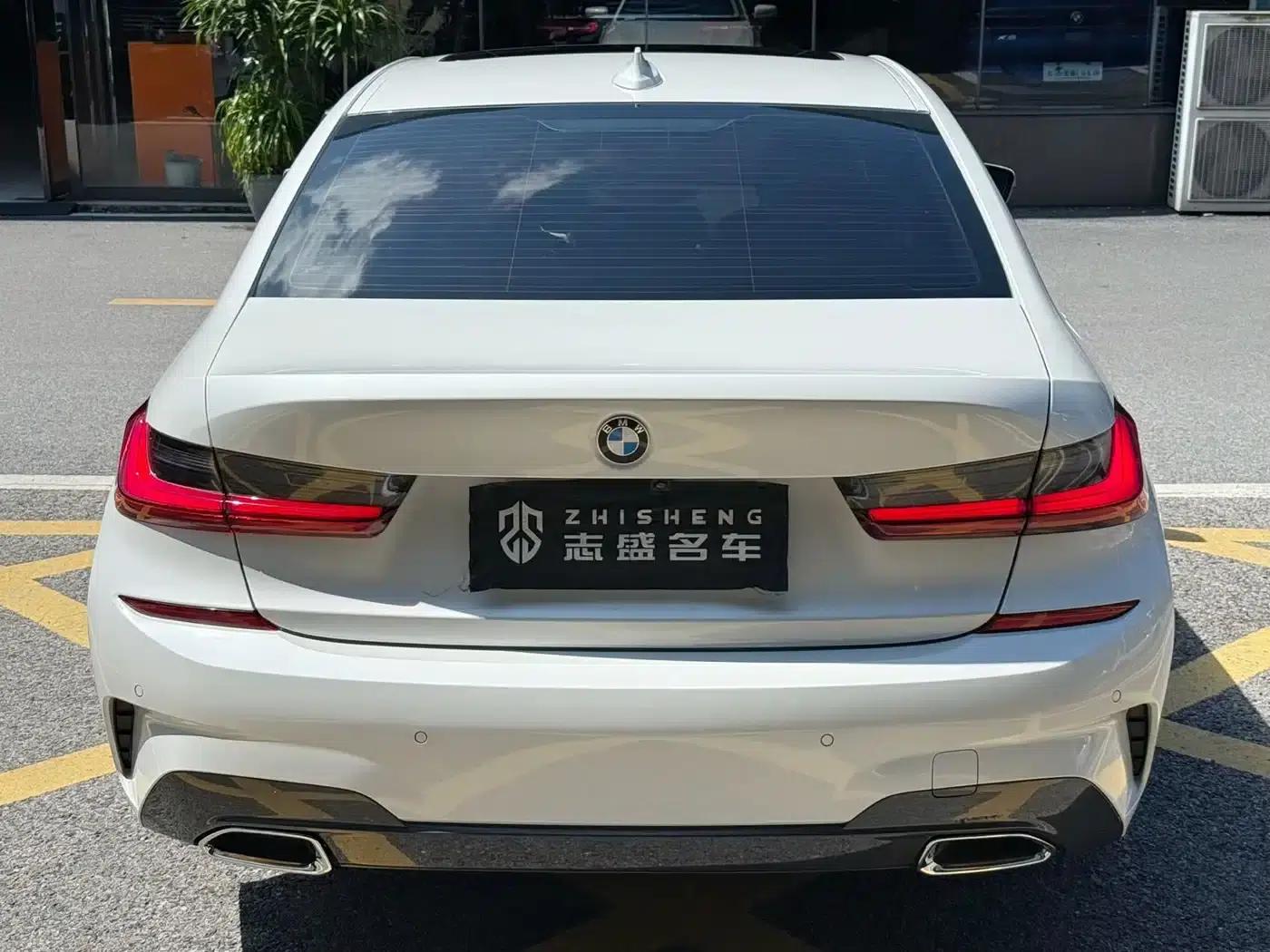 2022 BMW 3 Series 320Li M Sport Package — миниатюра 6